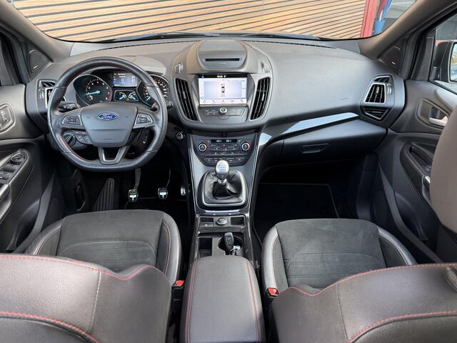 Ford KUGA 1.5 EcoBoost ST Line Panodak / Camera / Trekhaak / Clima / Winterpakket!