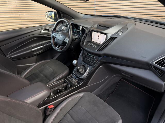 Ford KUGA 1.5 EcoBoost ST Line Panodak / Camera / Trekhaak / Clima / Winterpakket!