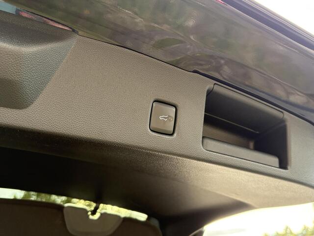 Ford KUGA 2.5 PHEV ST-Line X 243pk Winterpack | Adaptieve Cruise | AGR stoelen | Elektrische Achterklep | 2.100kg Trekgewicht | Nederlandse auto | B&O Audio