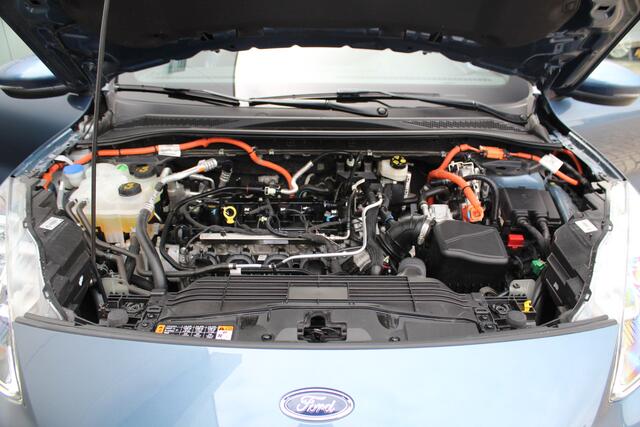 Ford KUGA 2.5-225 pk PHEV ST-Line X. Hybride rijden voor een reëel bedrag ! Slechts 31.500km ! Stoel-, stuur-, achterbank en voorraamverw., B&O soundsyst., Adaptieve Cruise Control, Climate Control dual, Camera v+a, Navigatie, Telefoonvoorb., Side- en lane assist e