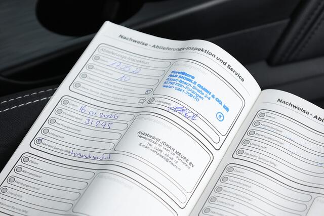 Ford KUGA 2.5 PHEV Titanium | NAVI | CAMERA | Stoelverwarming *GOEDE VRIJDAG + 2e PAASDAG OPEN!*