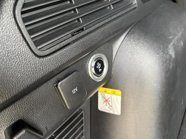 Ford KUGA 2.5 PHEV ST-Line | 243 PK | Winter Pack | Wegklapbare Trekhaak | Origineel Nederlandse auto | 2.100kg Trekgewicht | Originele Nederlandse auto