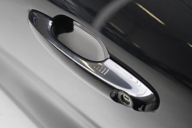 Ford KUGA 2.5 PHEV Titanium | Panoramadak | Trekhaak | Adaptive cruise | Climate control | Stoelverwarming