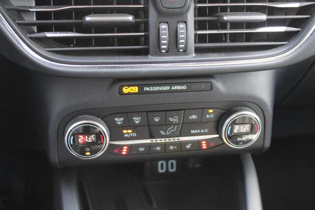 Ford KUGA 2.5 PHEV Vignale | Adaptive cruise control | Wegklapbare trekhaak | Winterpack | BLIS