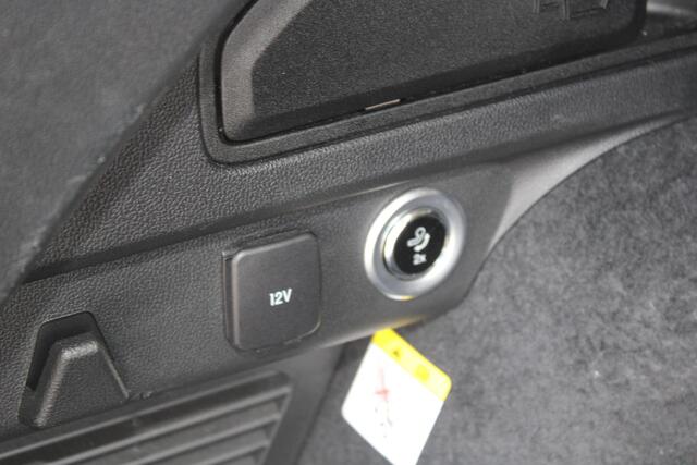 Ford KUGA 2.5 PHEV Vignale | Adaptive cruise control | Wegklapbare trekhaak | Winterpack | BLIS