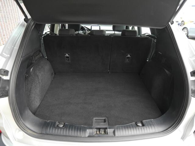 Ford KUGA 2.0 TDCi Titanium | Diesel | Trekhaak | 1900KG trekgewicht | Keyless entry en start | Lichtmetalen velgen | Navigatie | Climate control | Achteruitrijcamera