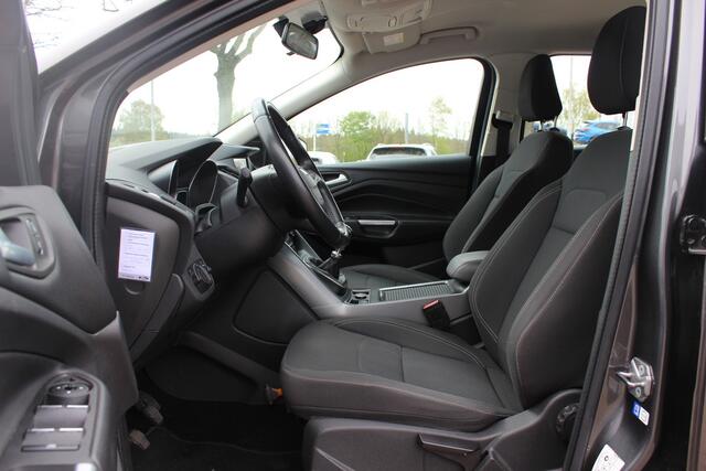 Ford KUGA 1.5 EcoBoost Trend Ultimate / Trekhaak / Navigatie / Parkeerhulp achter / 17'' / Bluetooth / Cruise Control