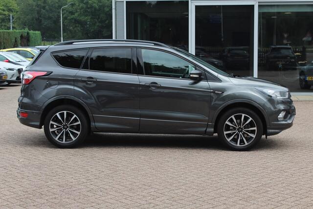 Ford KUGA 1.5 EcoBoost ST Line 150pk / Panoramadak / Camera / Leder&Alcantara / CarPlay / Keyless / 18'' / Navigatie / DAB / Stoel+Stuurverwarming / Cruise Control
