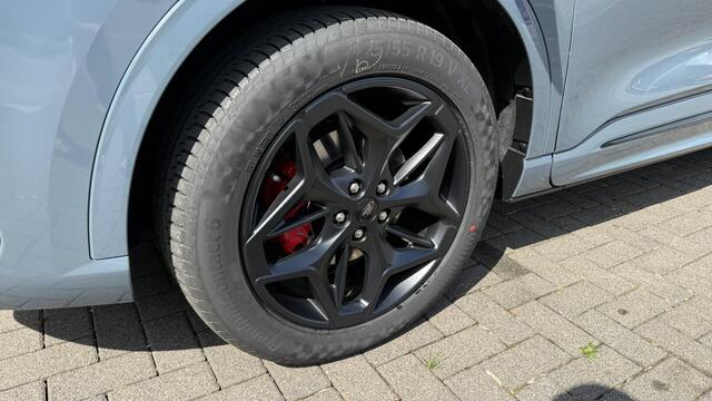 Ford KUGA 2.5 PHEV Sound Edition