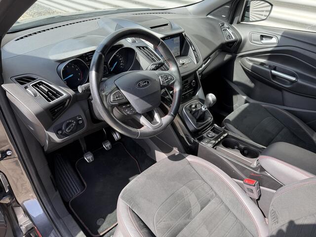 Ford KUGA 1.5 ST-Line Pano Camera Trekhaak ST