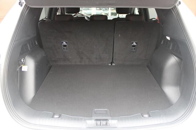 Ford KUGA 2.5 PHEV 225PK ST-LINE X | ELEKTRISCH WEGKLAPBARE TREKHAAK | NAVIGATIE | WINTER PACK: VOORRUIT/STUUR/STOEL VERWARMING | ACHTERBANK VERWARMING | DODEHOEKDETECTIE | CAMERA VOOR + ACHTER | KEYLESS ENTRY/START | RODE REMKLAUWEN | ADAPTIVE CRUISE CONTROL | DAB