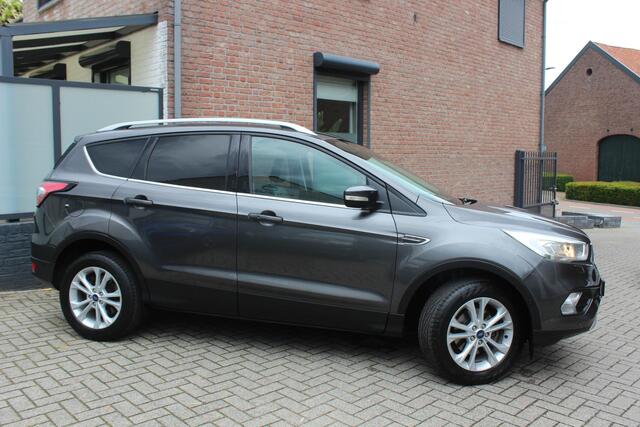 Ford KUGA 1.5 EcoBoost Titanium 150pk Navi, Pdc, Cruise, El Klep, Leer, Xenon, Winterpack