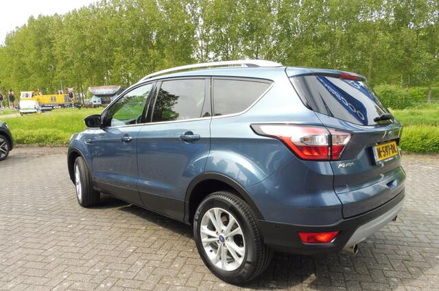 Ford KUGA 1.5 180p 4WD Automaat Xenon Elek.trekhaak Elek.klep Winter-Pack bomvol unieke auto