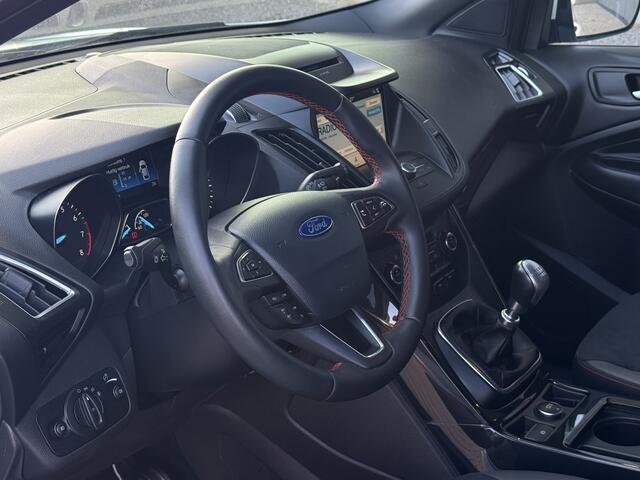 Ford KUGA 1.5 EcoBoost ST Line | Stoel/Stuur verwarming | Cruise | Apple Carplay | Sfeerverlichting |