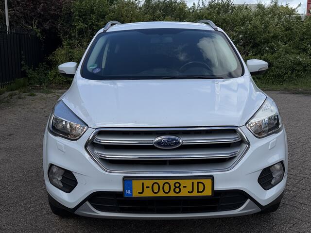 Ford KUGA 1.5 EcoBoost Titanium NW Koppeling