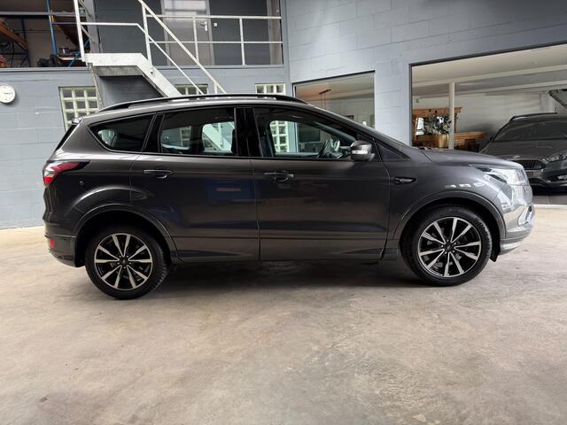 Ford KUGA 1.5 ST-line TREKHAAK-STRVERWARMING