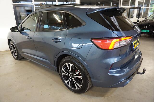 Ford KUGA 2.5 PHEV Vignale Camera voor Trekhaak.