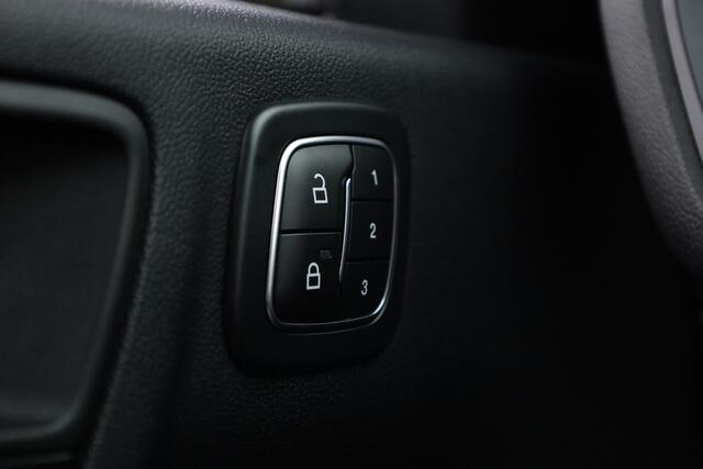 Ford KUGA 2.5 PHEV ST-Line X | Orgi. NL | Winter Pack | Adapt. Cruise | 360cam | Trekhaak 2.100 kg.| Dodehoekdet. | CarPlay + NAV