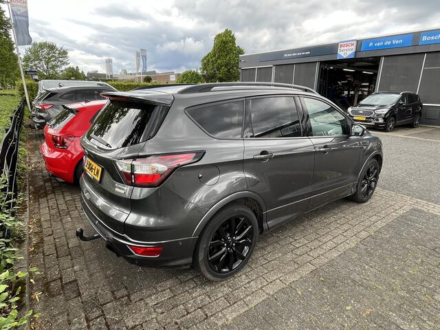 Ford KUGA 1.5 EcoBoost ST Line | Panodak | Trekhaak | Elek. achterklep | Bi-Xenon | Camera | etc. etc.