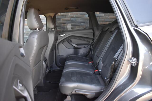 Ford KUGA 1.5 ST Line ECC LMV NAVI LEDER LED