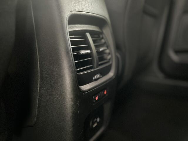 Ford KUGA 1.5 EcoBoost 150 pk ST-Line | Winter Pack | Navi | Clima | Cruise | LED | 4 seiz. banden | 100% dealer onderh.