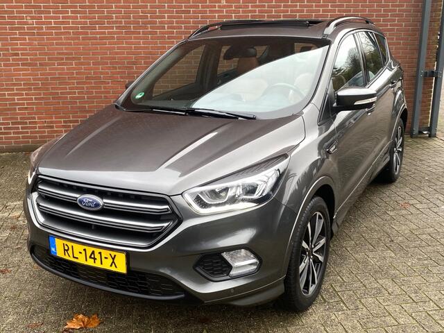 Ford KUGA 1.5 EcoBoost ST LINE PANO-DAK NAV CARPLAY CAMERA LEER NL-AUTO