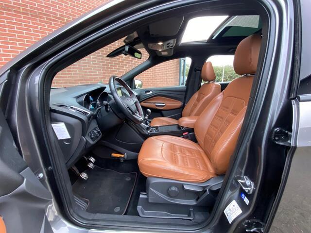 Ford KUGA 1.5 EcoBoost ST LINE PANO-DAK NAV CARPLAY CAMERA LEER NL-AUTO