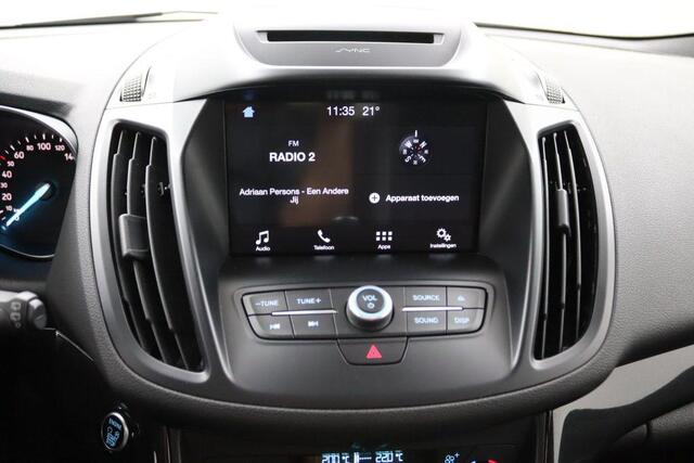 Ford KUGA 1.5 EcoBoost ST Line , trekhaak wegklapbaar , pano dak