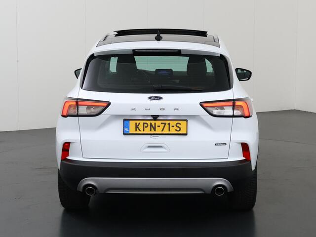 Ford KUGA 2.5 PHEV Titanium | Trekhaak | Panoramadak | Winterpakket | Head-Up | 18" Lichtmetalen Velgen | Navigatie | Parkeercamera |