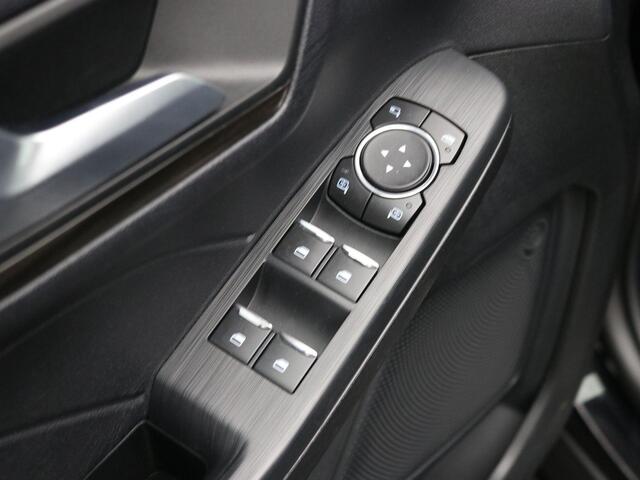 Ford KUGA 2.5 PHEV Vignale / 1.500kg Trekgewicht / HUD / Driver Assistance Pack / Technology Pack / Stuur-, Stoel en Achterbank verwarming / Adaptieve CC / Apple Carplay Android Auto /