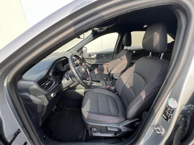 Ford KUGA 2.5 PHEV ST-Line / Dealer onderhouden / 1.500 kg trekgewicht / Navigatie / Stuur-, stoel- en achterbank verwarming / HUD / Camera / 18" LM wielen & All Season banden /