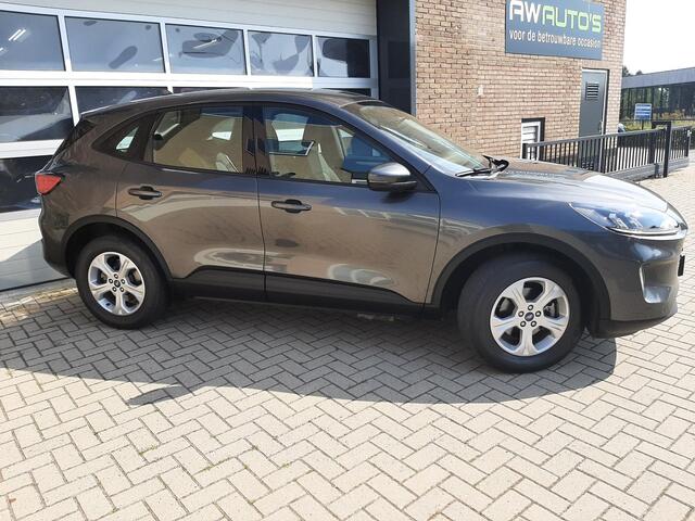 Ford KUGA 2.5 PHEV Titanium