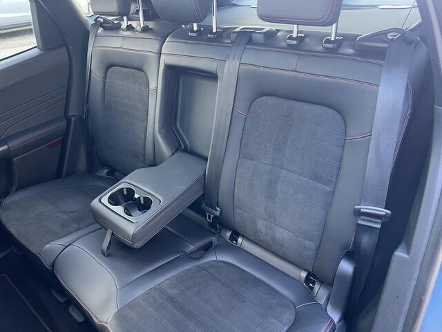 Ford KUGA 2.5 PHEV ST-Line X / Panorama schuifdak / 1.500 kg trekgewicht / Parkeer assistent / Navi / B&O audio / Apple Carplay Android / Stuur-, stoel- en achterbankverwarming / Elektr. stoel & klep / 18" LM wielen /