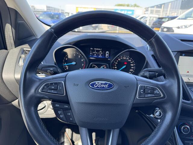 Ford KUGA 1.5 EcoBoost Titanium | Wegklapbare Trekhaak | Stoelverwarming | Cruise Control | Navigatie | Parkeersensoren |