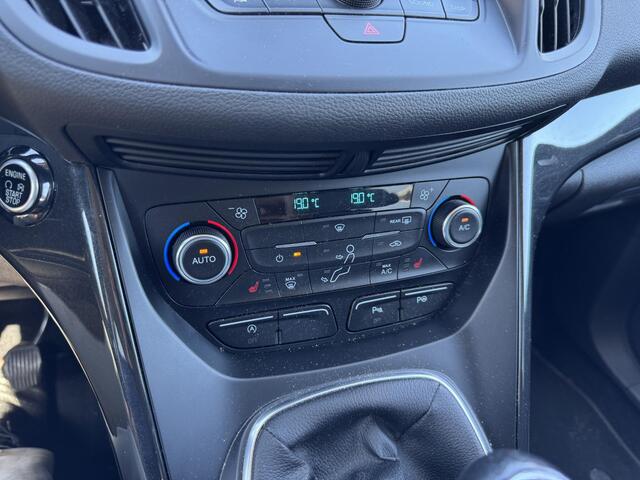 Ford KUGA 1.5 EcoBoost Titanium | Wegklapbare Trekhaak | Stoelverwarming | Cruise Control | Navigatie | Parkeersensoren |