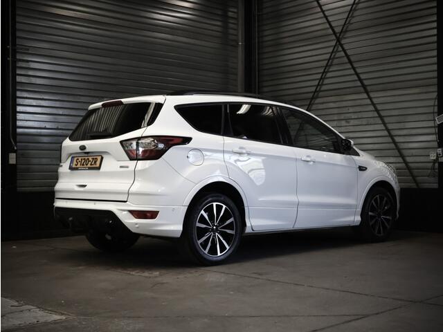 Ford KUGA 1.5 EcoB. ST Line | Carplay | Trekhaak | DAB | Stuurverwarming | Sony audio |