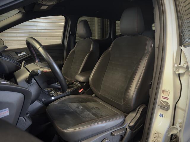 Ford KUGA 1.5 EcoB. ST Line | Carplay | Trekhaak | DAB | Stuurverwarming | Sony audio |