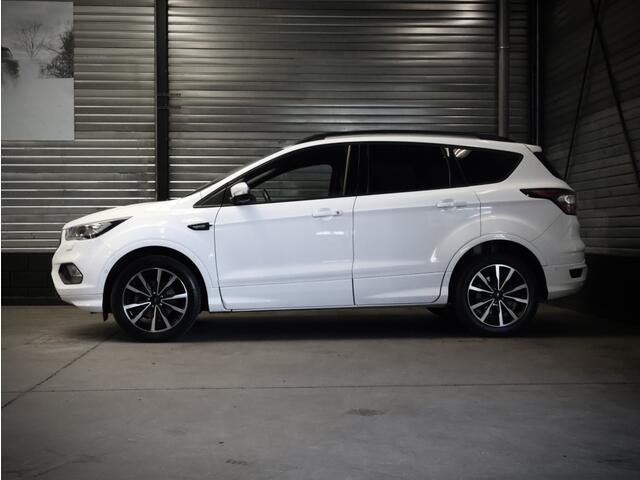 Ford KUGA 1.5 EcoB. ST Line | Carplay | Trekhaak | DAB | Stuurverwarming | Sony audio |