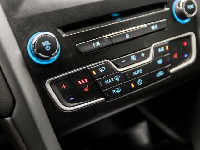 Ford MONDEO Wagon 1.5 ST Line 161Pk (APPLE CARPLAY, GROOT NAVI, STOELVERWARMING, GETINT GLAS, SPORTSTOELEN, TREKHAAK, PARKEERSENSOREN, NIEUWE APK, NIEUWSTAAT)