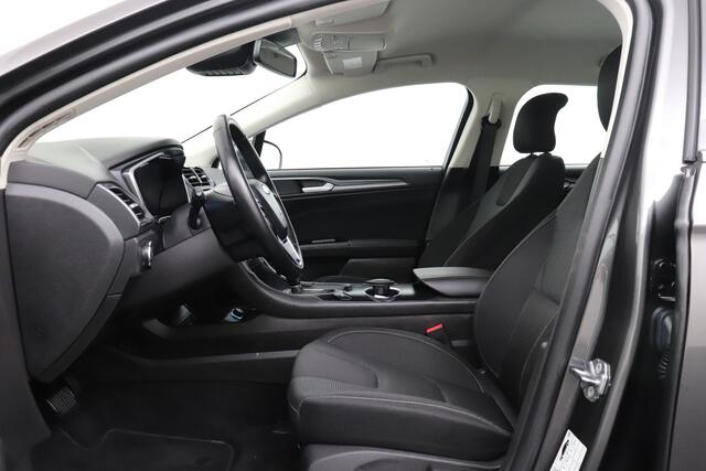 Ford MONDEO Wagon 2.0 IVCT HEV Titanium Apple Carplay Navi Stoelverw.