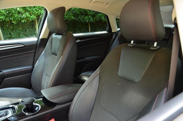 Ford MONDEO 2.0 IVCT HEV ST-Line Navi/Pdc/Ecc/Stoelverwarming/Apple Carplay/Android Auto/ Privacy Glass/Elektrisch verstelb. bestuurdersstoel met geheugen