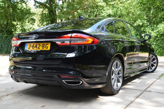 Ford MONDEO 2.0 IVCT HEV ST-Line Navi/Pdc/Ecc/Stoelverwarming/Apple Carplay/Android Auto/ Privacy Glass/Elektrisch verstelb. bestuurdersstoel met geheugen