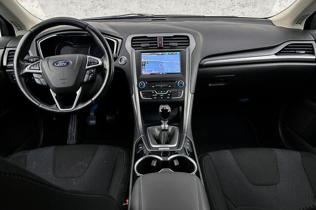Ford MONDEO Wagon 1.5 Titanium | LED koplampen | Parkeersensoren | Cruise control | Airconditioning