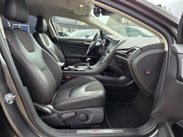 Ford MONDEO Wagon 1.5 ST Line NAVIGATIE|CAMERA|XENON LED|LEDER|KEY LESSGO &ENTRY|GETINT GLAS|TREKHAAK AFNEEMBAAR|18 INCH Maandag tot Vrijdag geopend van 09.00 tot 20.00 uur en Zaterdag van 09.00 tot 18.00 uur