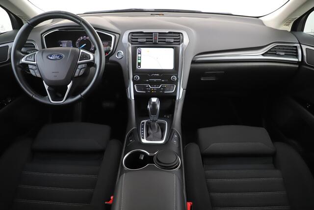 Ford MONDEO Wagon 2.0 IVCT HEV Titanium 17 inch LMV Carplay Android Navigatie Climate Cruise Control Stoelverwarming Parkeersensor