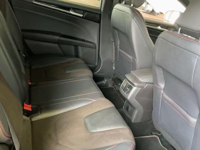 Ford MONDEO Wagon 2.0 IVCT HEV ST-Line 187pk | 18 inch velgen | Verwarmbare voorstoelen | Bestuurdersstoel Met Geheugen | Achteruitrijcamera | Half leder