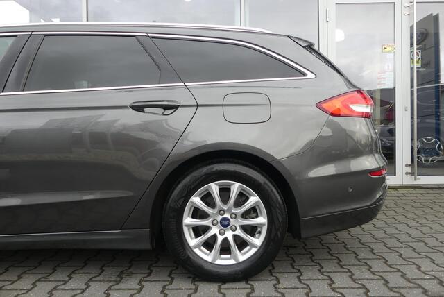 Ford MONDEO Wagon 2.0 IVCT HEV Titanium ELEKT. TREKHAAK (750KG), WINTER PACK, MEMORY, CRUISE, CLIMA, NAVI, CAMERA, PDC V&A, APPLE CARPLAY/ANDROID AUTO, BLIS, KEYLESS, ELEKT. PASSAGIERSSTOEL, ELEKT. ACHTERKLEP, ADAPTIEVE KOPLAMPEN, LANE ASSIST, 57.812KM