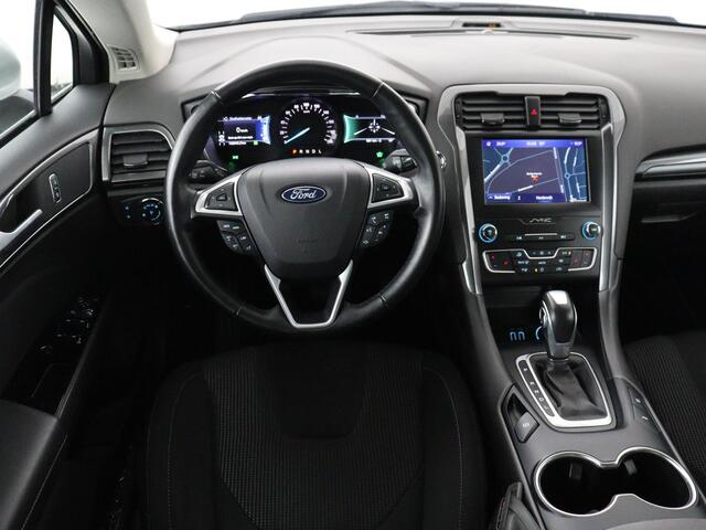 Ford MONDEO 2.0 IVCT HEV Titanium | Stoelverwarming | Carplay | Keyless | Navigatie | Climate control | Parkeerhulp | Cruise control | Bluetooth | DAB | Verwarmde voorruit