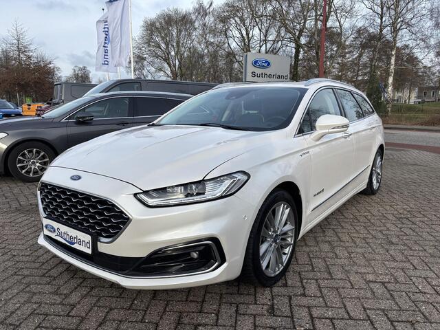 Ford MONDEO Wagon 2.0 IVCT HEV Vignale 187 pk | Panoramadak | Adaptieve cruise control | Trekhaak | Winter Pack | Adaptive cruise control | Achteruitrijcamera | Bestuurdersstoel Met Geheugen