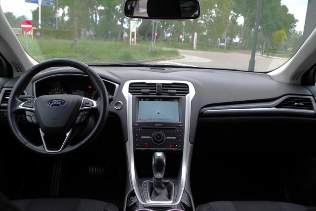 Ford MONDEO Wagon 1.5 160 PK Automaat Trend, Trekhaak, Memory, Camera